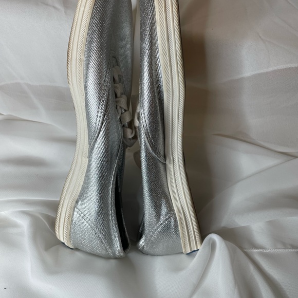 Keds Silver Metallic Sneaker Sz 6.5 - Picture 7 of 11